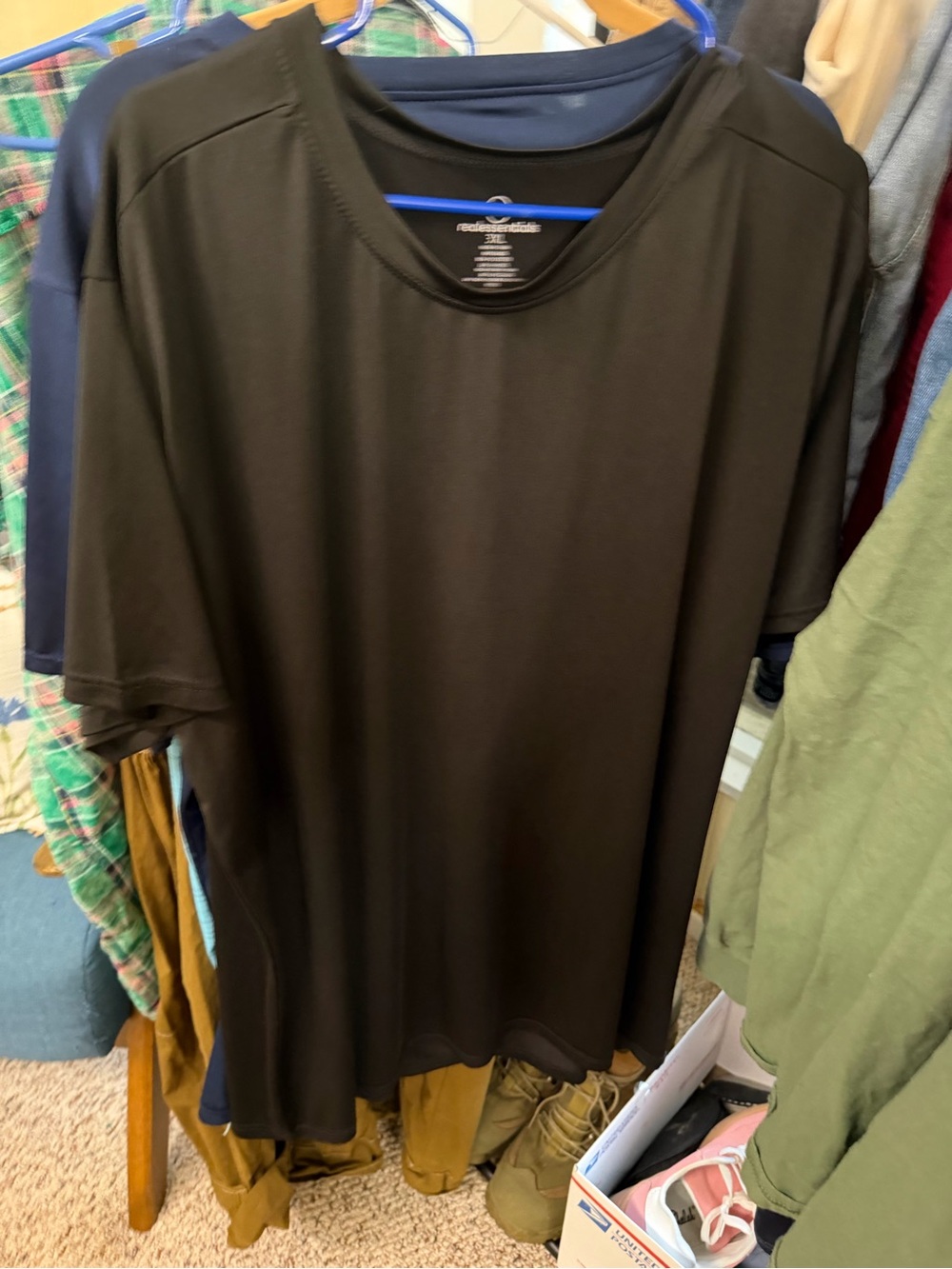 Men's Black Performance Crew Neck Shirt - Real Essentials